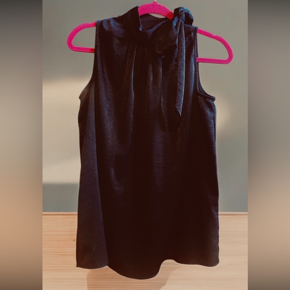 Worthington Elegant Black Sleeveless Top size Large